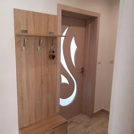 United 2 * Sandanski